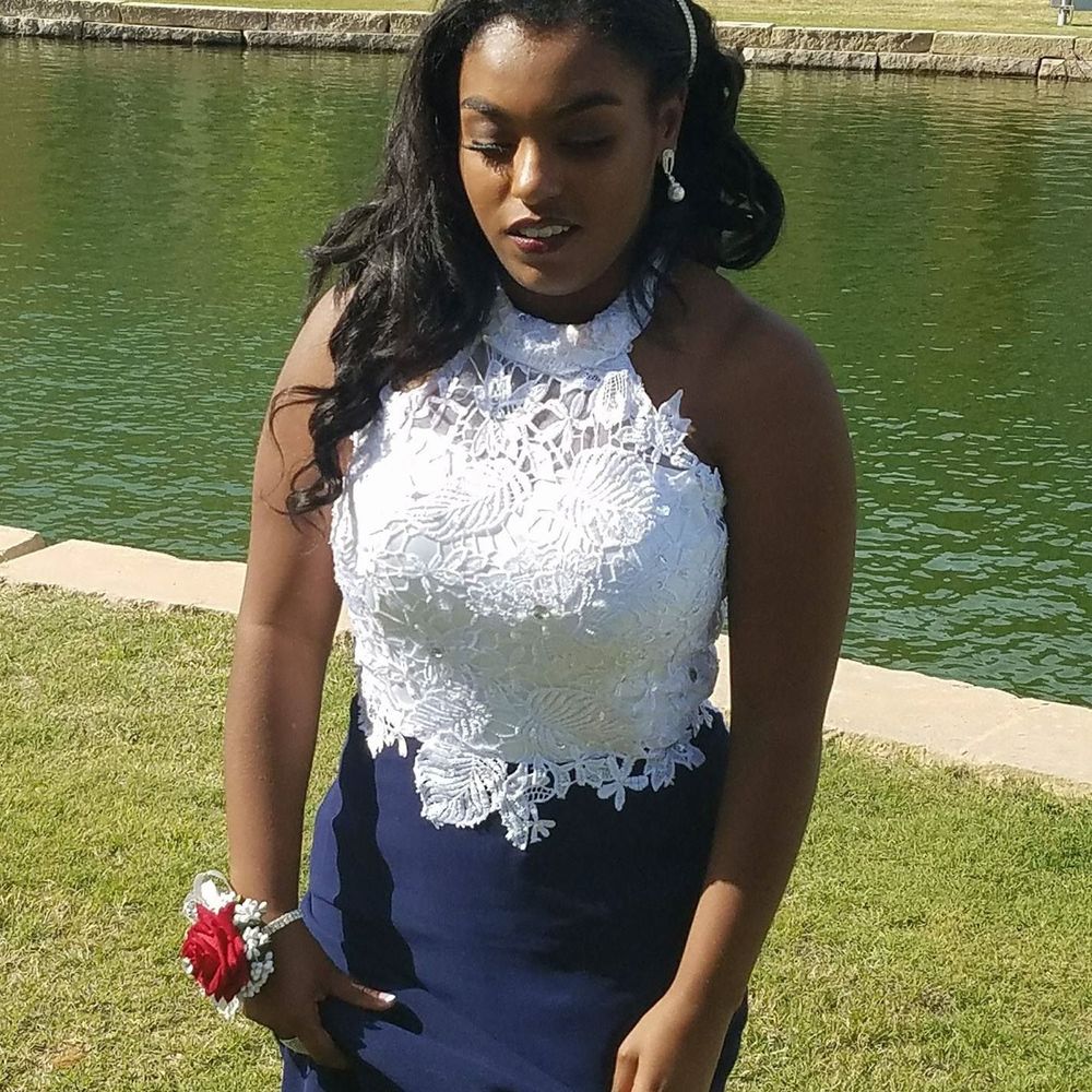 Meet your Posher, Ajha